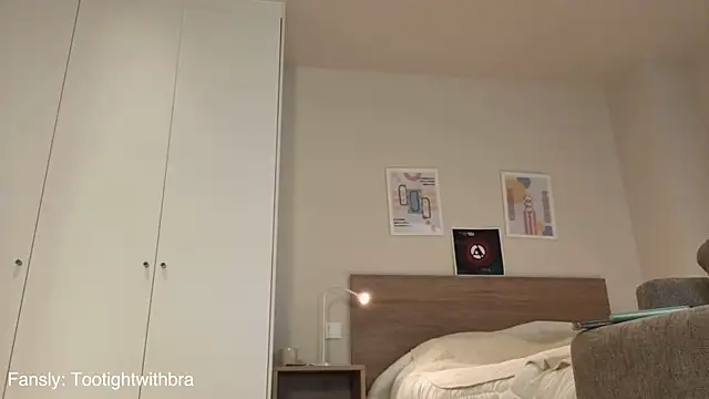 tootightwithbra live