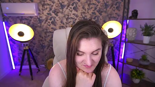 EmmyCharmm live