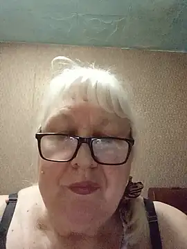Alexia64231 live