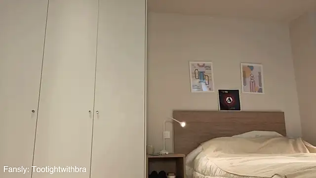 tootightwithbra live