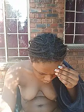 BlondieBitch live