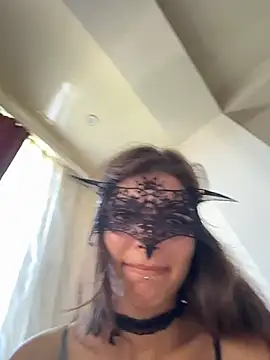 Mia_Cannon live