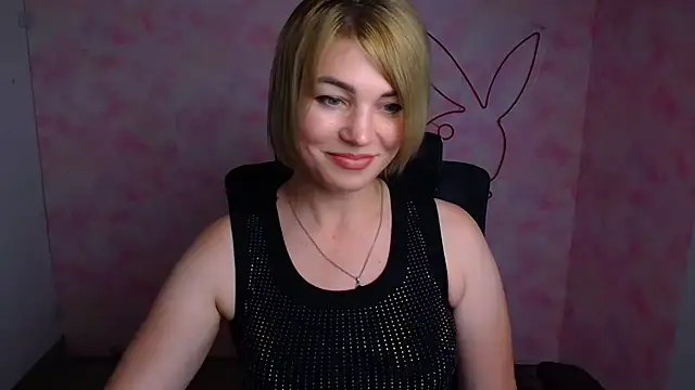 CuttieEmma live