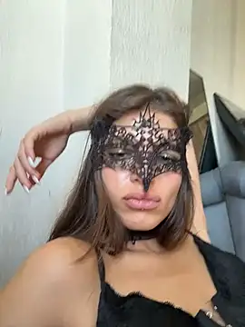 Mia_Cannon live