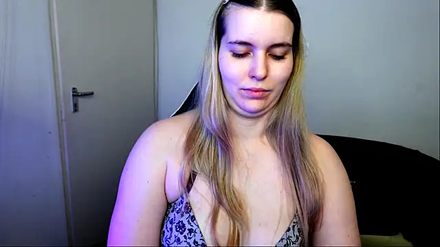 ShyHotNerd live