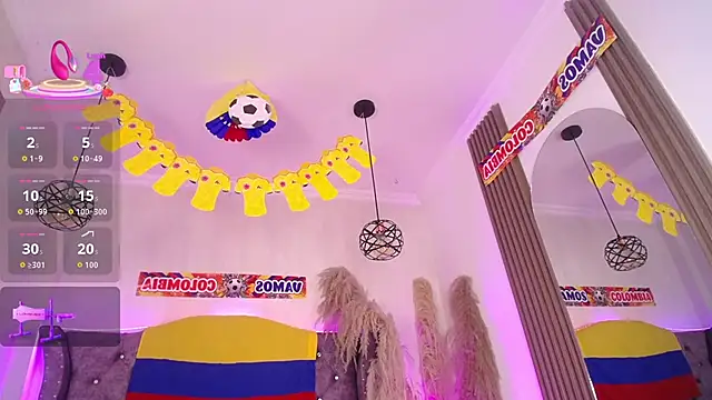 Amara_Davis1 live