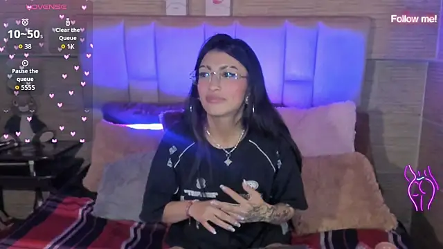 mia_devine_ live