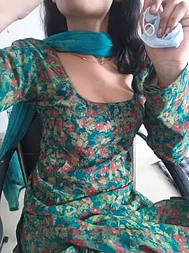 zoya_baby_ live