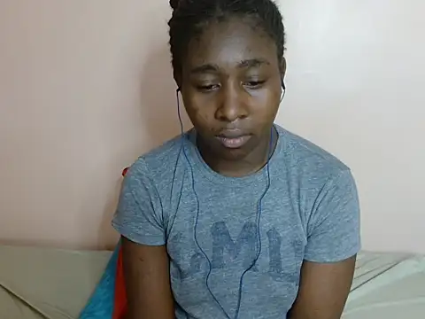 maya_nyla live