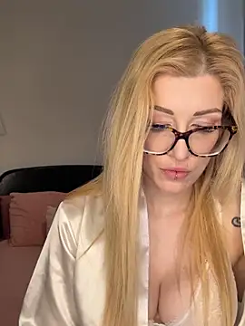 Molly_Johnson_uk live