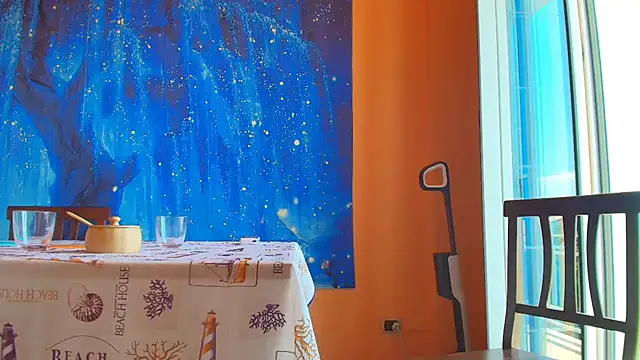 Lucy_and_Marco live