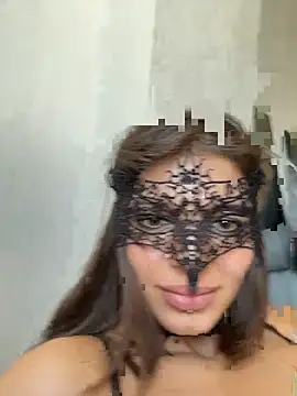 Mia_Cannon live