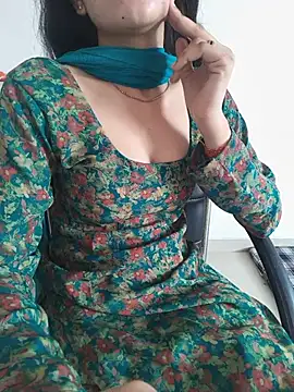 zoya_baby_ live