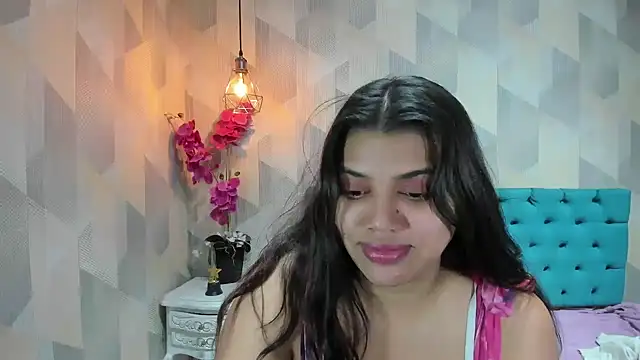 LindaBreeS live