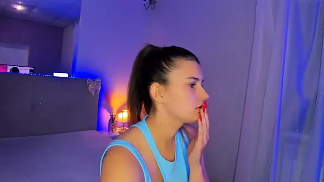 Laura_Leee live