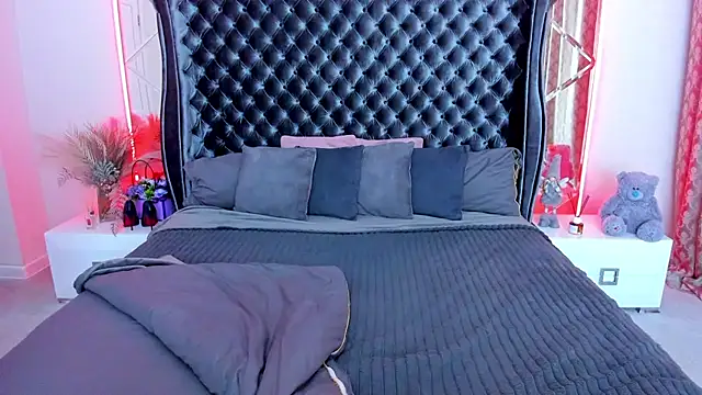 Rebecca_Diamond live