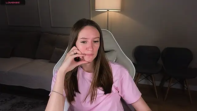 cutienaughtygirl live