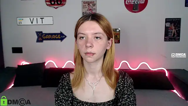 CarolInWonderland live