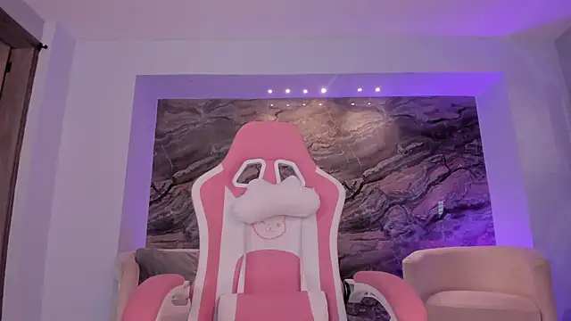 MaddyOwens live
