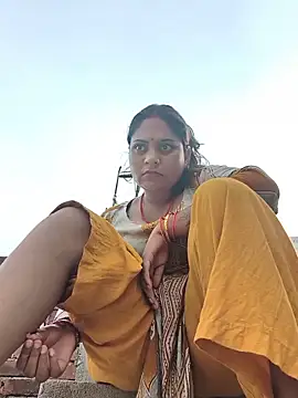 Aanushaka live