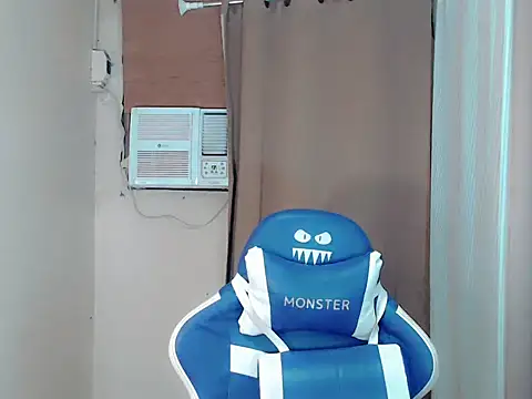 Ur_Goddes_Barbie live
