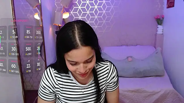 Victoria_Pivet live