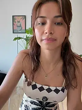 Adriennesexxx live