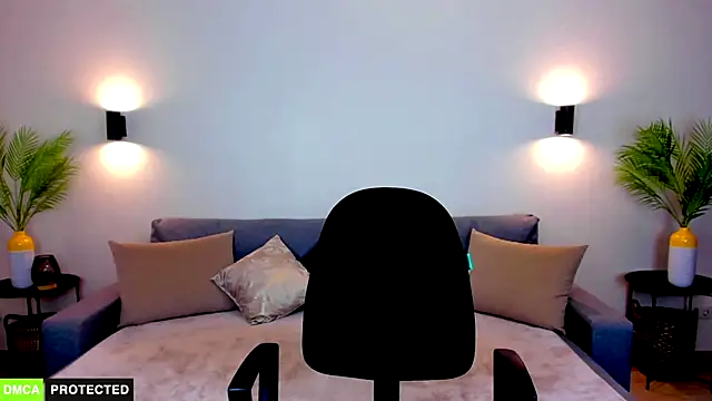 TheWoman__ live