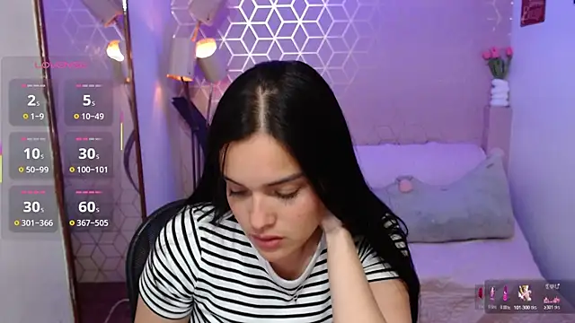 Victoria_Pivet live