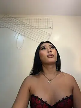 hugecock_tamira live