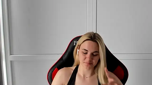 Emma_starrs_ live