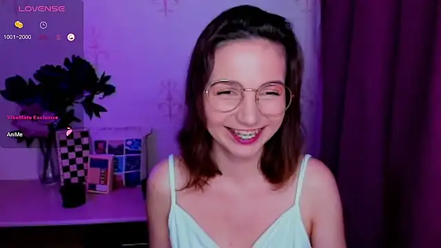 KindHazelHere_ live