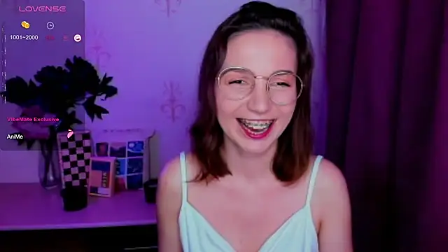 KindHazelHere_ live
