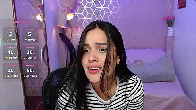 Victoria_Pivet live