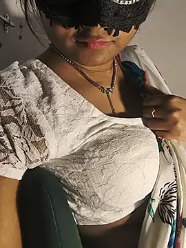 DIRTYSECRET_QUEEN_07 live
