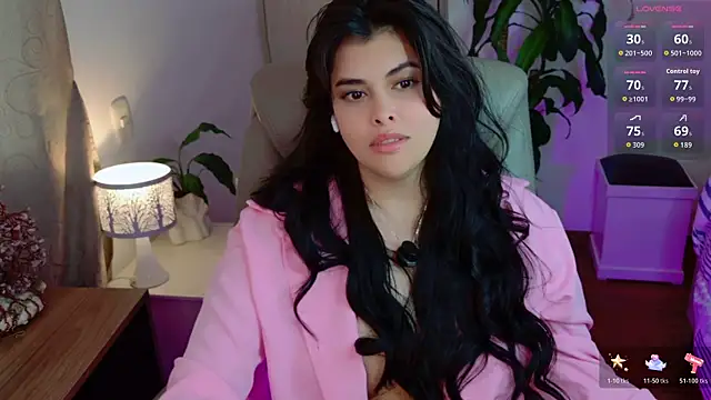 Nannicutee live