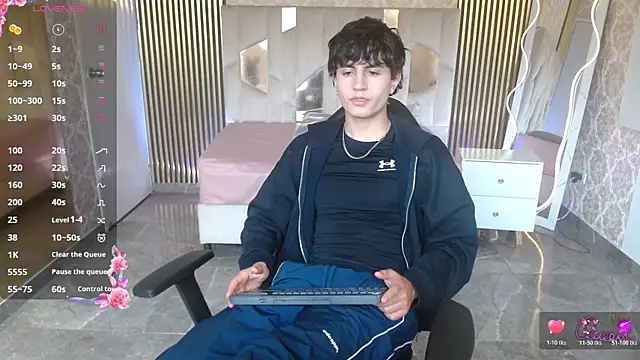 Kyler_tay live