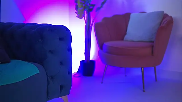 RedLaraa live