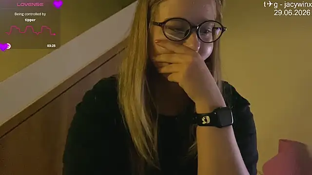 JacyWinslat live