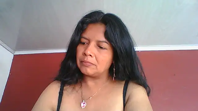 DianaOchoa_ live