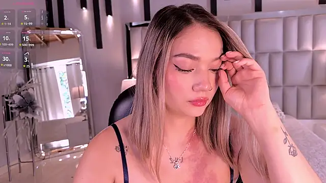 HaleyGreen1 live