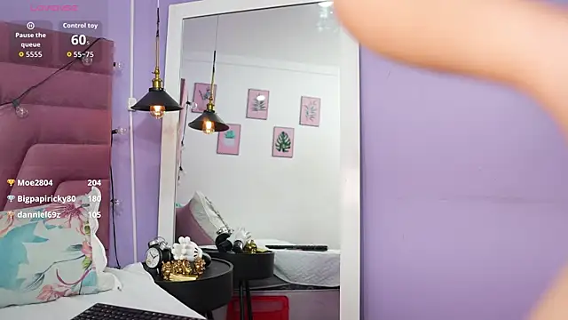 hornybarelylegalgirl live