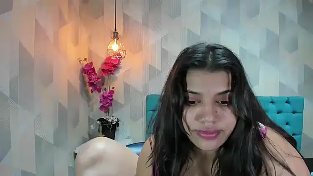 LindaBreeS live