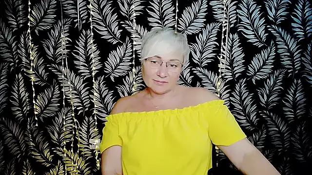 Olivia_playful live