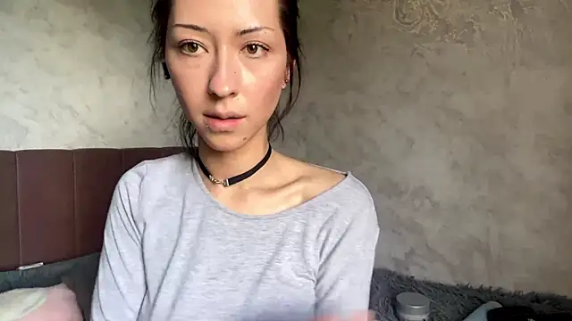 CarolynHale live