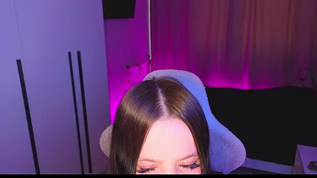 Betty__Davvis live