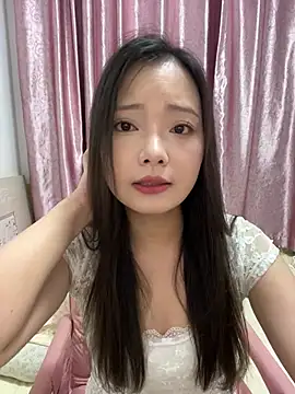BIGBABYYEYE live