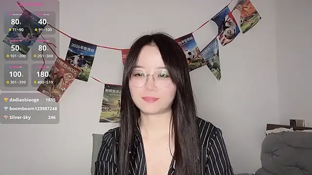77-Vicky live