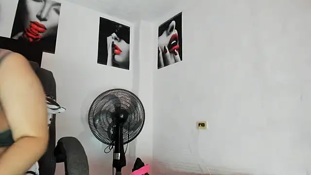 lili_breastxxx live
