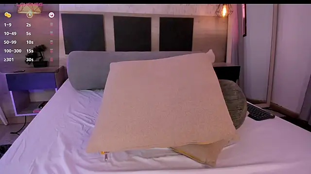 Sasha_Wolff live